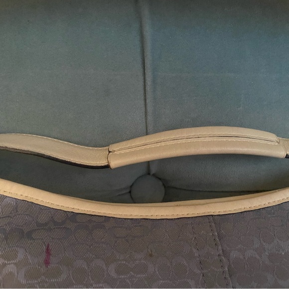 Vintage Coach Blue and White Signature Mini CC Shoulder Bag - Picture 5 of 9